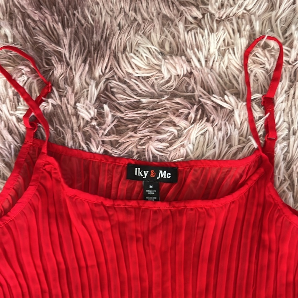 IKY Me Red Sheer Pleaded Top - Picture 4 of 9